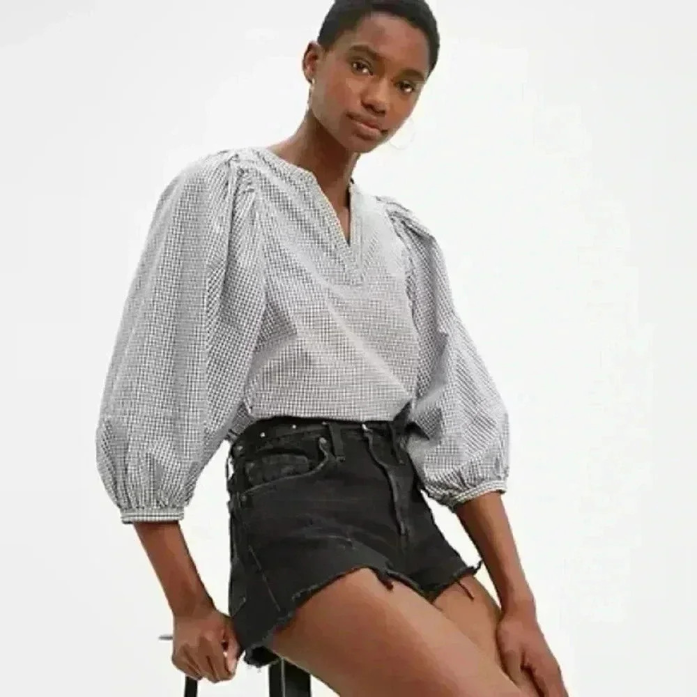 Levi’s 501 Shorts with Chewed Hem, in Wise Up Black, size 28, NWT